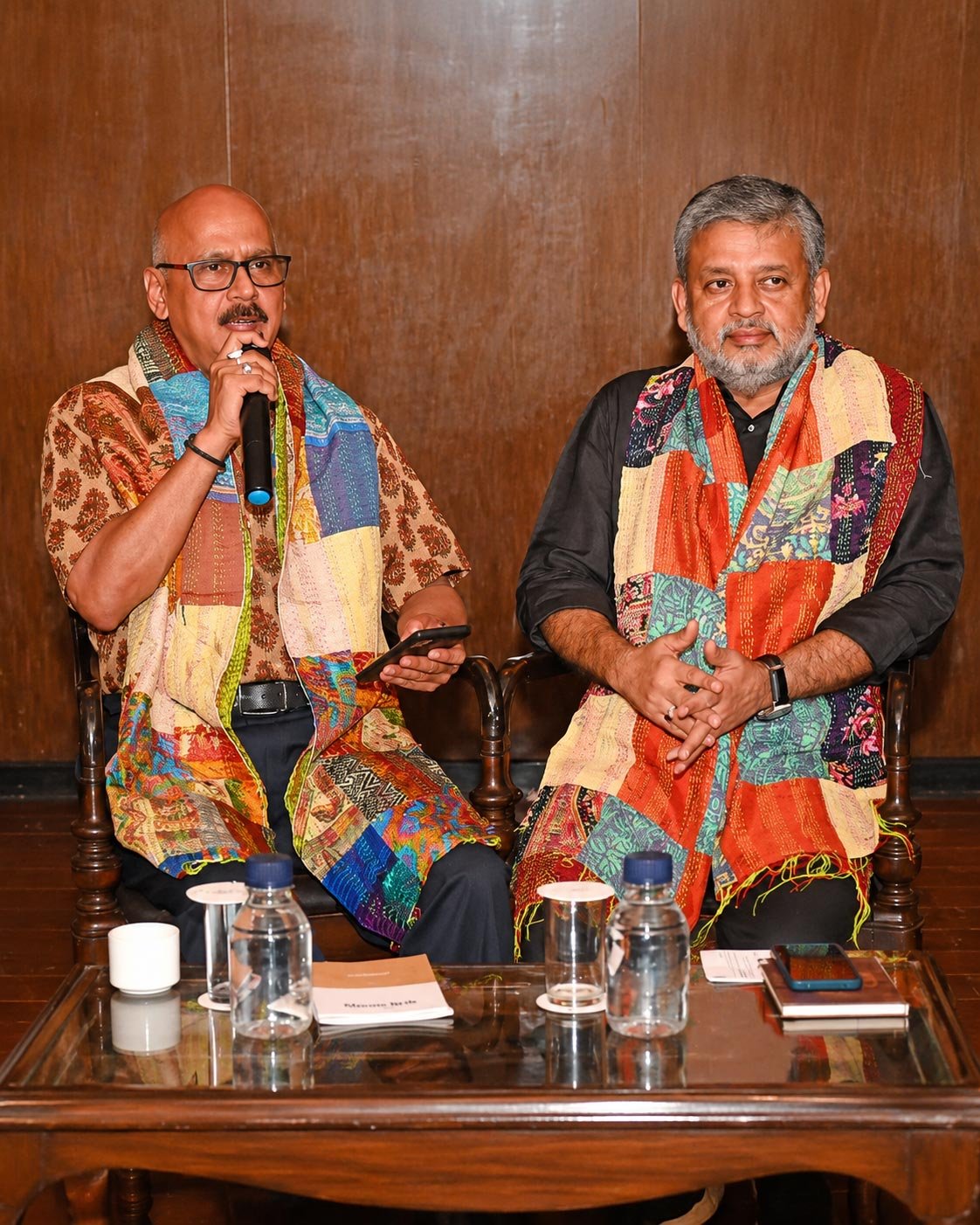 বাংলা কবিতার চরাচর, কবি প্রবালকুমার বসু ও মৃত্যুঞ্জয়কুমার সিংহের এক ভিন্ন স্বাদের আলোচনা